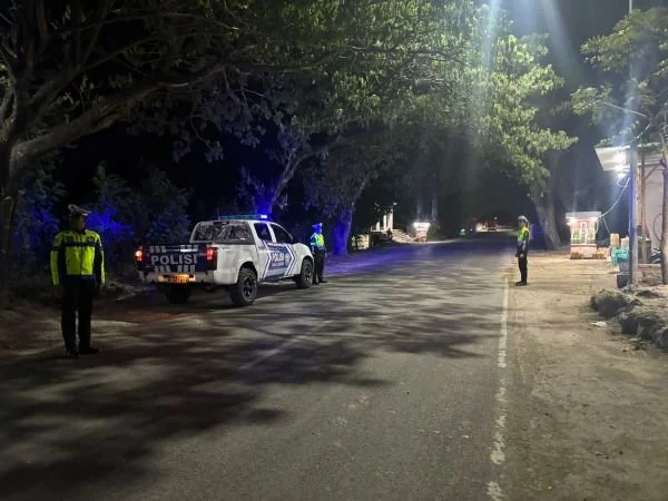 Patroli yang dilakukan Satlantas Polres Majene dijalur rawan balap liar (Dok : Ist).