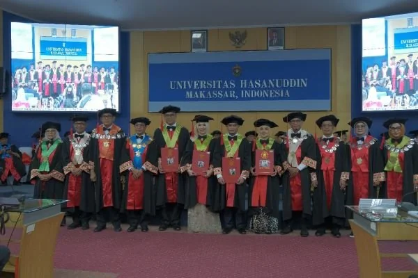 Rapat senat terbuka pengukuhan empat guru besar Fakultas Kedokteran Unhas (Dok: ist).
