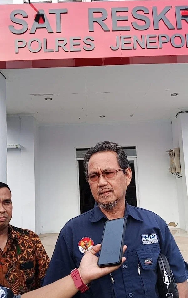 Efendi.cs  (Kuasa hukum Syahrir Sain Daeng Sila) saat ditemui di Kantor Polres Jeneponto. (Ist).
