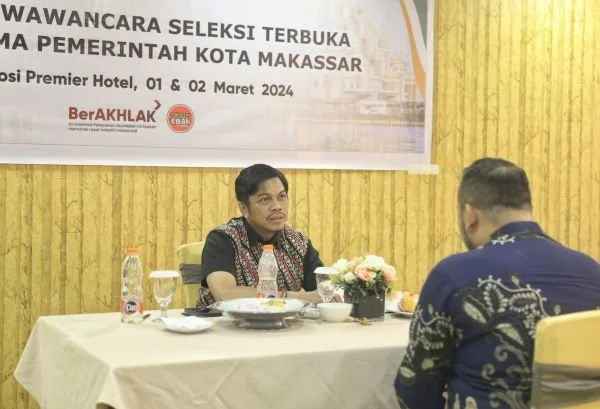 PJ Sekda Kota Makassar, sekaligus Ketua Panitia Seleksi (Pansel), Firman Hamid Pagarra memimpin tahapan wawancara seleksi Jabatan Tinggi Pratama Lingkup Pemerintah Kota Makassar di Hotel Karebosi Premier.