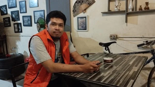 Sekertaris Umum DPD PKS  Jeneponto, Muhammad Galib saat ditemui tim Kabarmakassar.com (Doc.Ullah/KM).