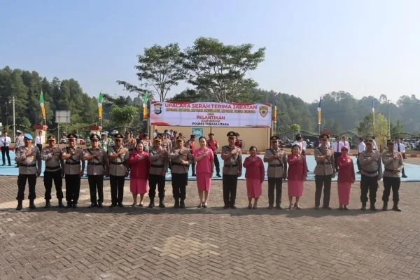 Upacara serah terima jabatan (Dok: Ist)