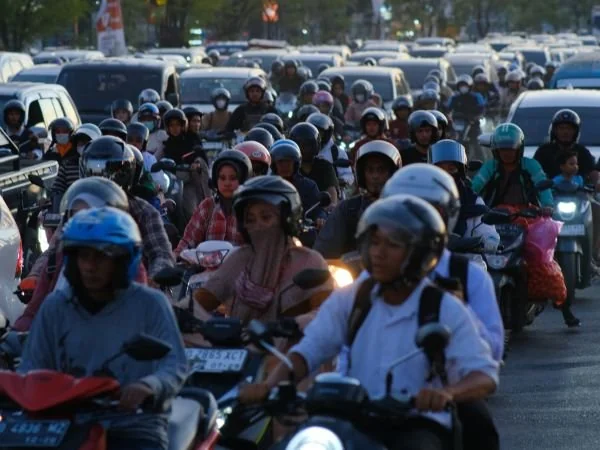 Suasana Kemacetan di Makassar, (Dok: Sinta Kabar Makassar).