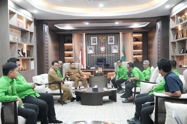 Ketua DPC Partai Kebangkitan Bangsa (PKB) Kota Makassar, Andi Fauzi Wawo saat Bertemu Wali Kota Makassar Munafri Arifuddin (Dok: Ist).