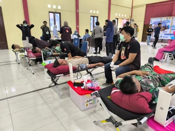 Donor darah yang digelar Polres Majene (Dok : ist).