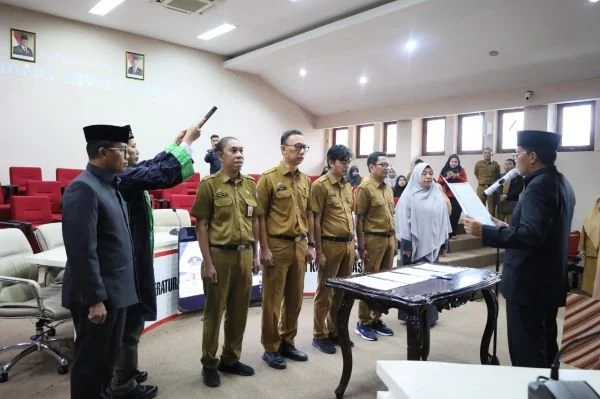 Wali Kota Makassar, Moh. Ramdhan Pomanto saat melantik pejabat fungsional Pemkot Makassar (Dok : ist).