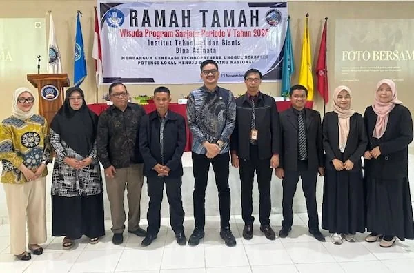Anggota Komisi V DPR RI asal Sulsel, Teguh Iswara Suardi saat menghadiri ramah tamah di ITB Bina Adinata, di Ujung Bulu, Kabupaten Bulukumba, Sulsel (Dok: Ist).