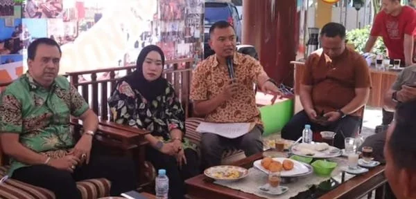 Kasi Intel Kejari Jeneponto, Muh. Zahroel Ramadhana saat menerima tamu di acara Balla Aspirasi. (Ist).