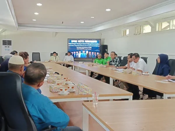 Suasana RDP Komisi A Terkait Keluhan Warga Terkait Sengketa Lahan di Kelurahan Bulurokeng, Kecamatan Biringkanaya (Dok: Sinta KabarMakassar).