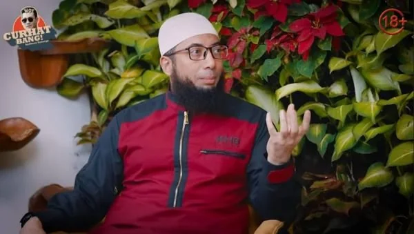 Ustadz Khalid Basalamah (Foto : ist).