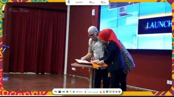 Penandatanganan Nota Kesepahaman (MoU) Inisiatif Artificial Intelligence (AI) Jurnalisme, (Dok: Kabar Makassar).