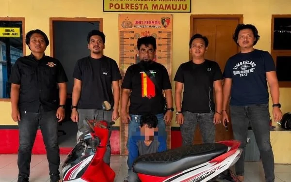 Pelaku saat Diamankan Polresta Mamuju. (Dok: Ist)