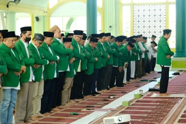 Civitas Akademika Ursitas Muslim Indonesia (UMI) melakukan shalat ghaib (Dok : Ist).