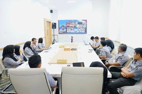 Kanwil Kemenkum Sulsel mengikuti kegiatan Rekonsiliasi dan Pemutakhiran Data Laporan Keuangan dan BMN Kementerian Hukum Dan HAM Tahun 2024 secara virtual (Dok : Ist).