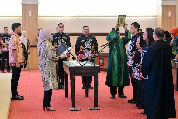 Wakil Gubernur Sulawesi Selatan, Fatmawati Rusdi, melantik 65 pejabat fungsional lingkup Pemerintah Provinsi Sulsel (dok. Ist)