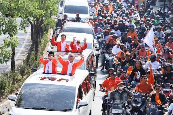 Pasangan Calon Wali Kota dan Wakil Wali Kota Makassar, Indira Yusuf Ismail dan Ilham Fauzi A. Uskara (INMI), resmi mendaftarkan diri ke Komisi Pemilihan Umum (KPU) Kota Makassar di Jalan Perumnas Antang, Kamis (29/08) (Dok ist)