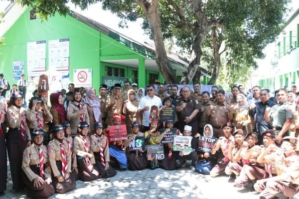 Bupati Bulukumba Andi Muchtar Ali Yusuf menghadiri Deklarasi Sekolah Bersih Narkoba  (Dok : Ist).