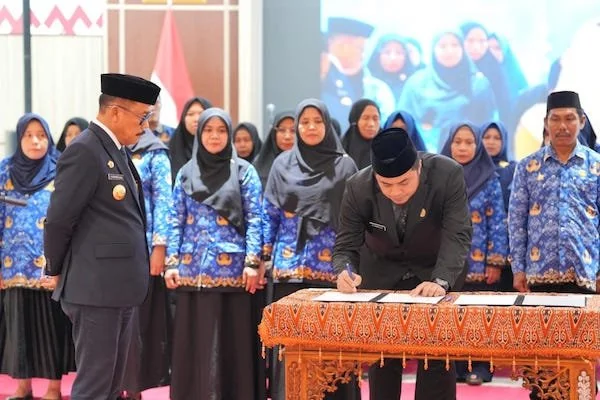 Pelantikan pengurus 9 Pejabat Lingkup Pemprov Sulbar (dok:Ist)