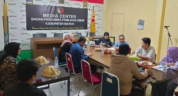 Suasana ruang Media Center Bawaslu Kabupaten Maros, Sulawesi Selatan. (Foto Ist)